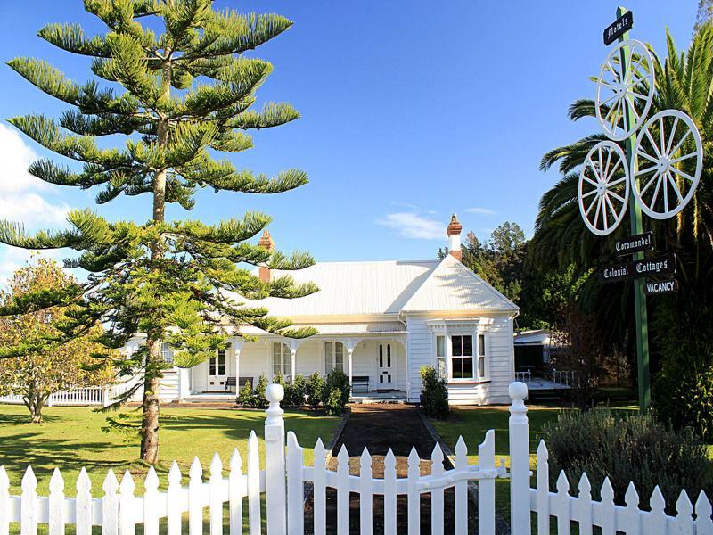 Coromandel Cottages Bagian luar foto