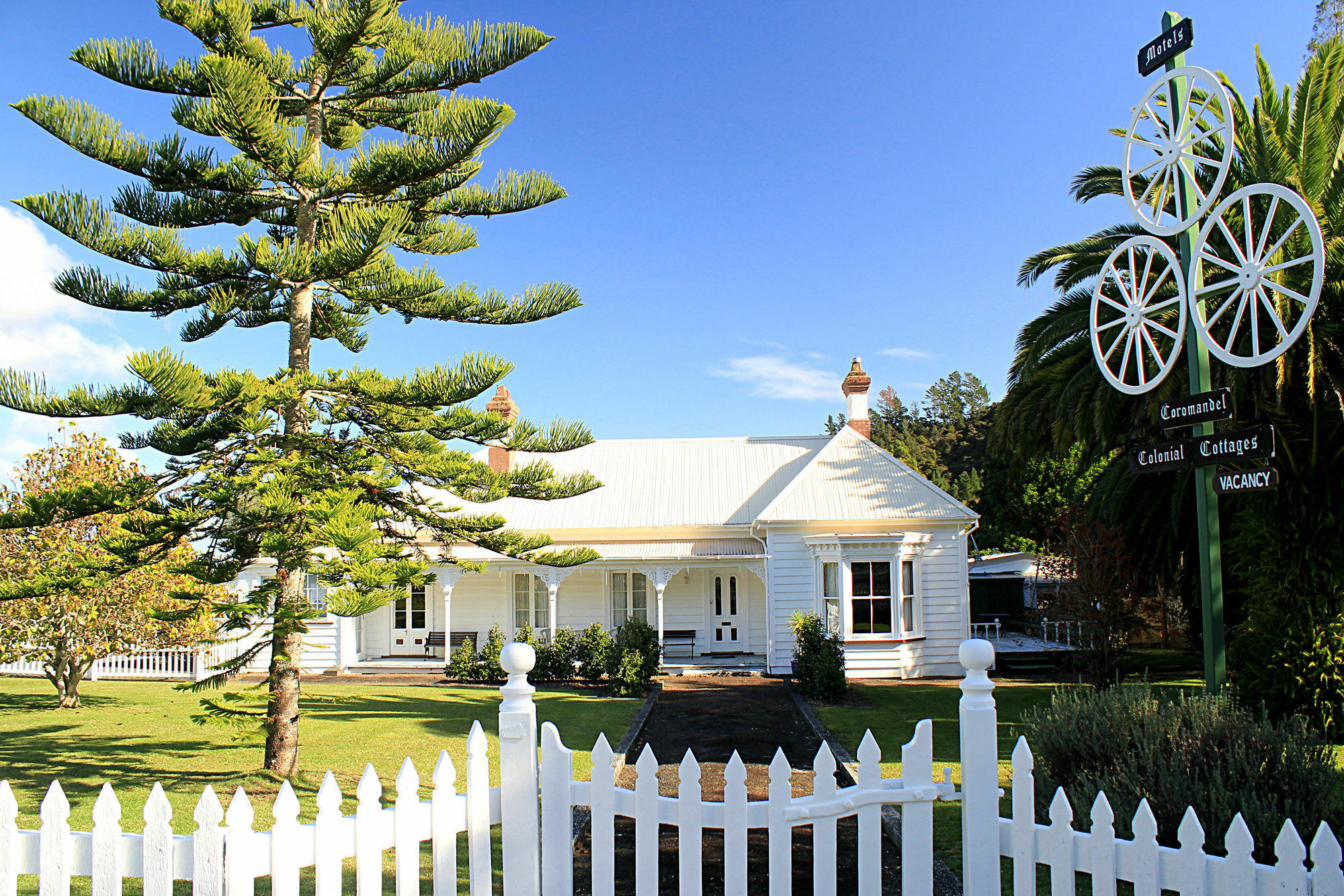 Coromandel Cottages Bagian luar foto