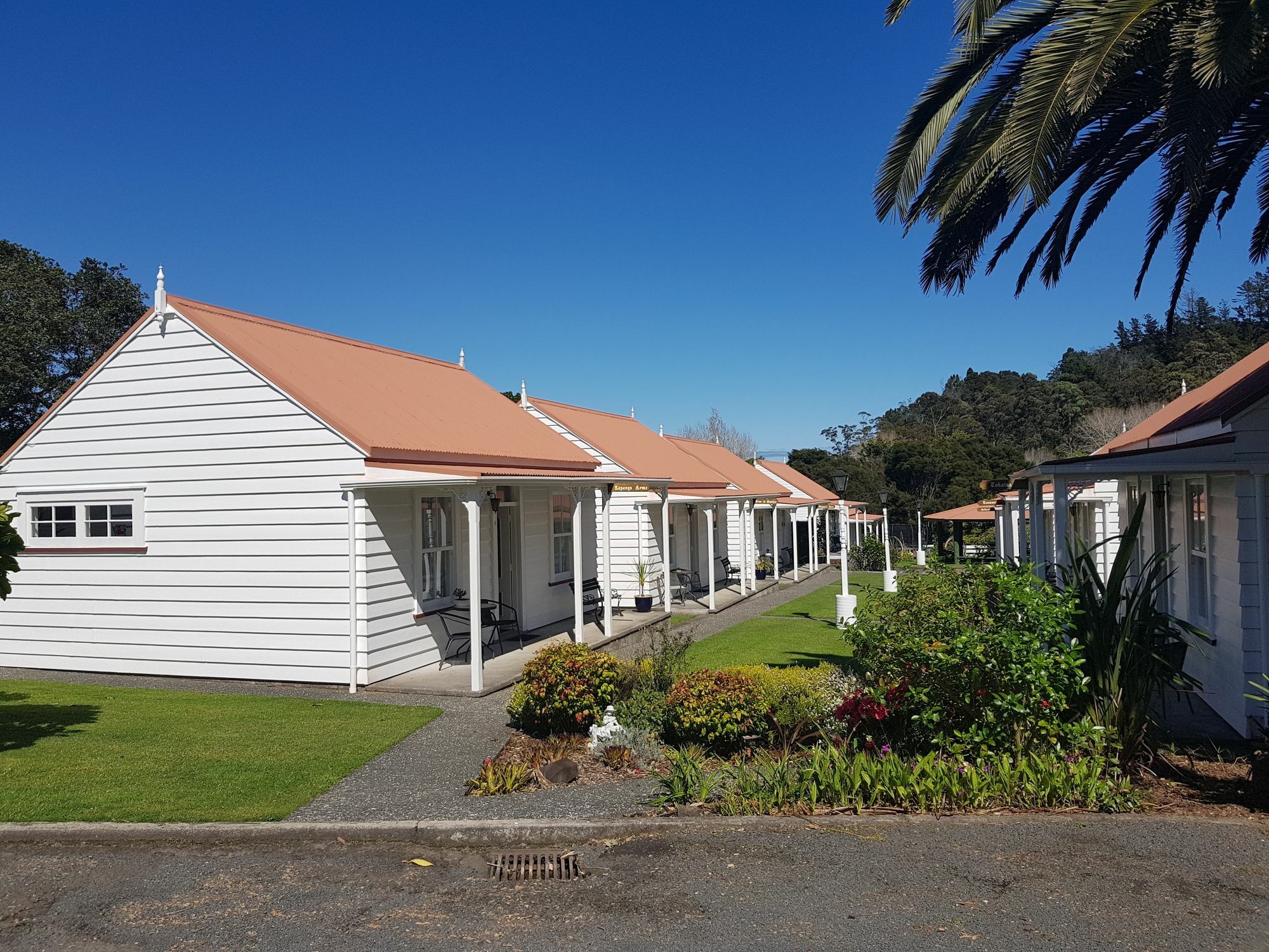 Coromandel Cottages Bagian luar foto