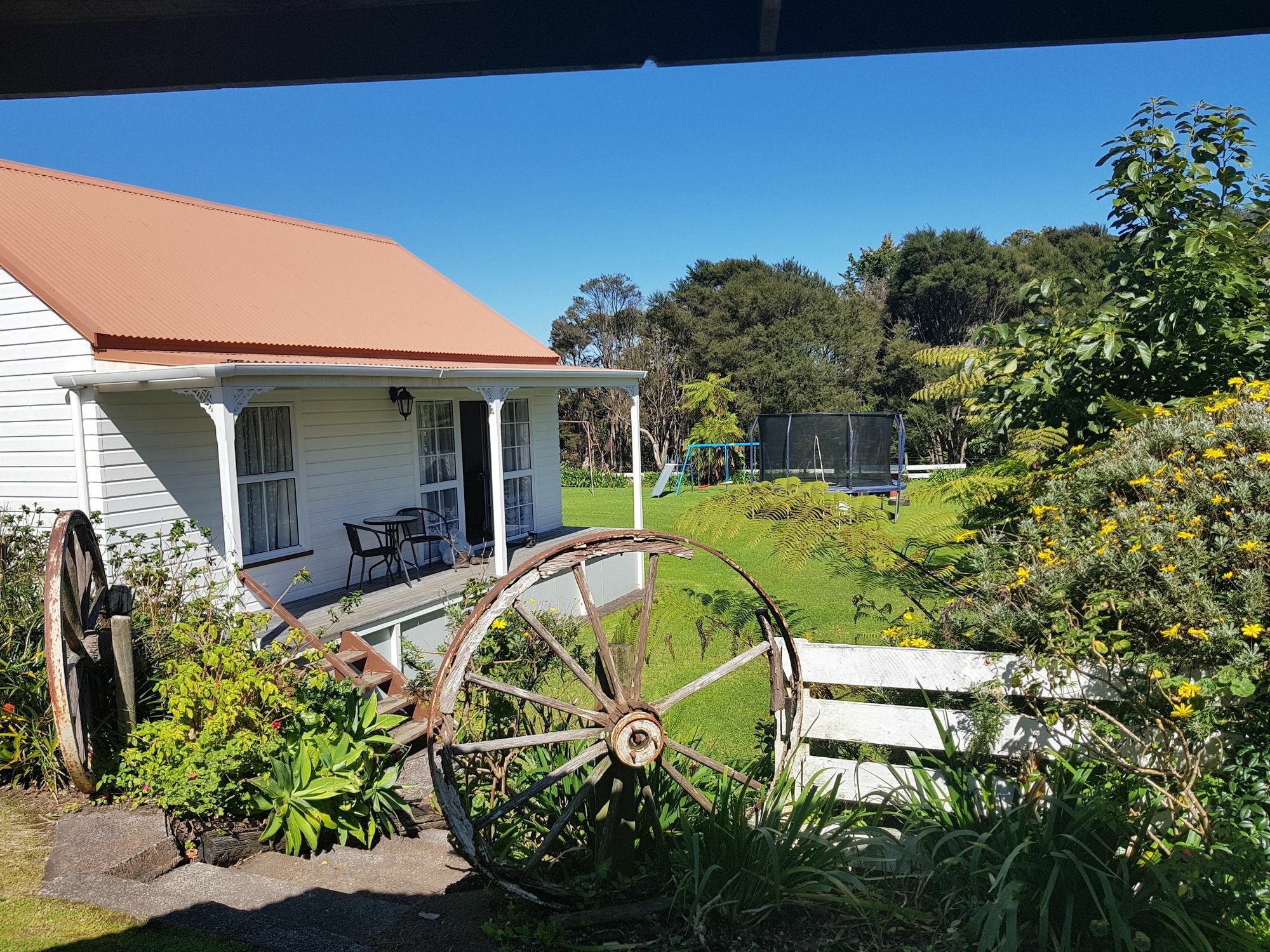 Coromandel Cottages Bagian luar foto